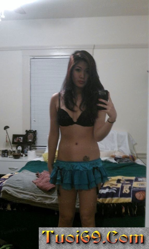18_Year_old_Nude_Booty_Shake_Selfie_Asian_Girl_3