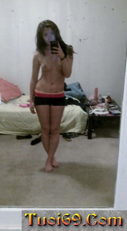 18_Year_old_Nude_Booty_Shake_Selfie_Asian_Girl_2