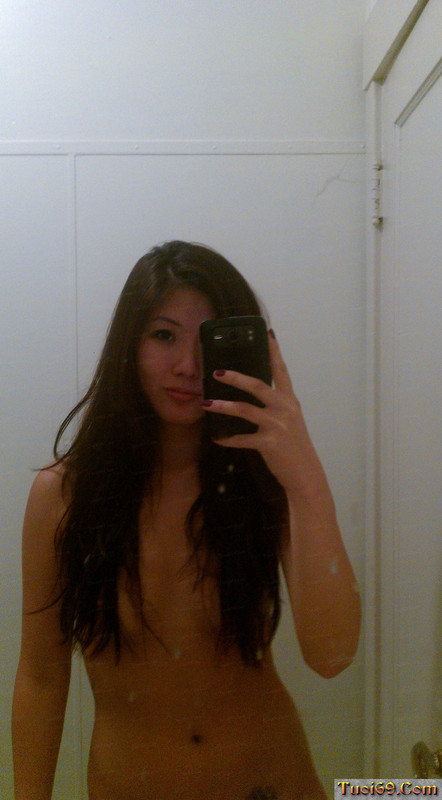 18_Year_old_Nude_Booty_Shake_Selfie_Asian_Girl_33